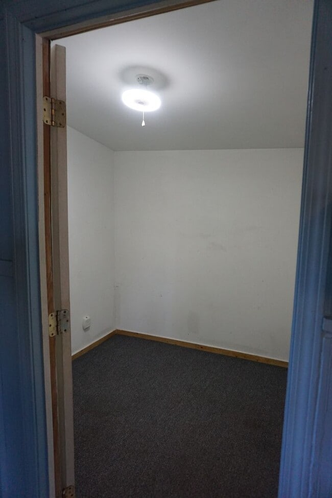 Building Photo - Comfortable One-Level Living in a Prime Location!