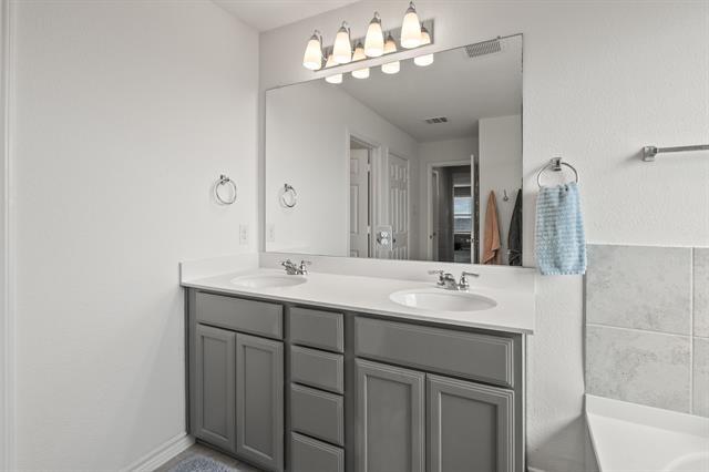 Building Photo - 2800 Weston Road