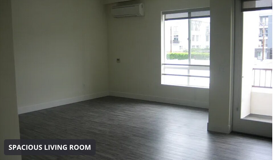 Building Photo - 11115 McCormick St