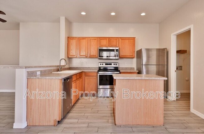 Building Photo - 9134 W Virginia Ave