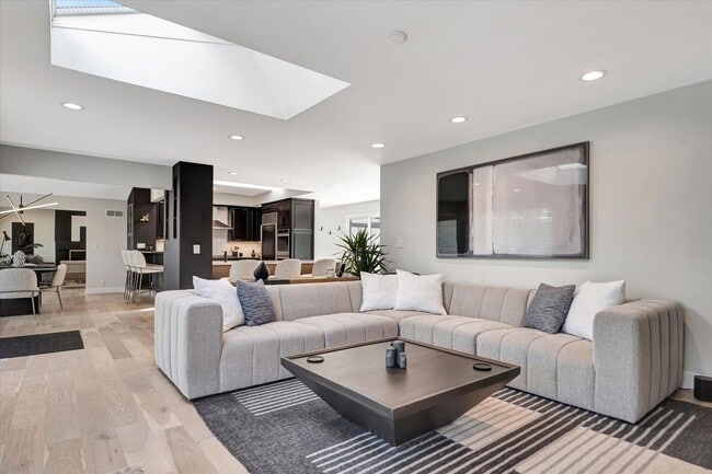 Building Photo - Luxury Ranch House on Champaign Country Club