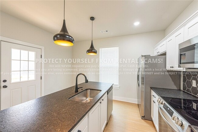 Building Photo - 3124 W Salida Ln