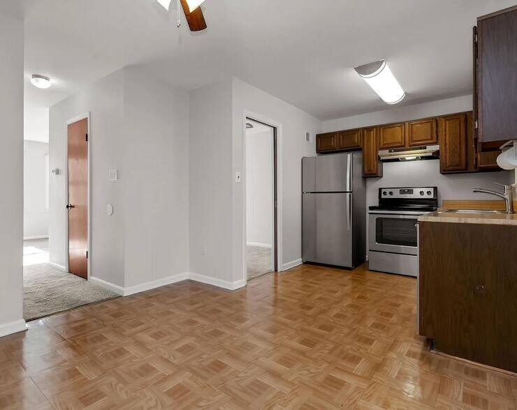 Building Photo - 1902 Curtis Ct SE