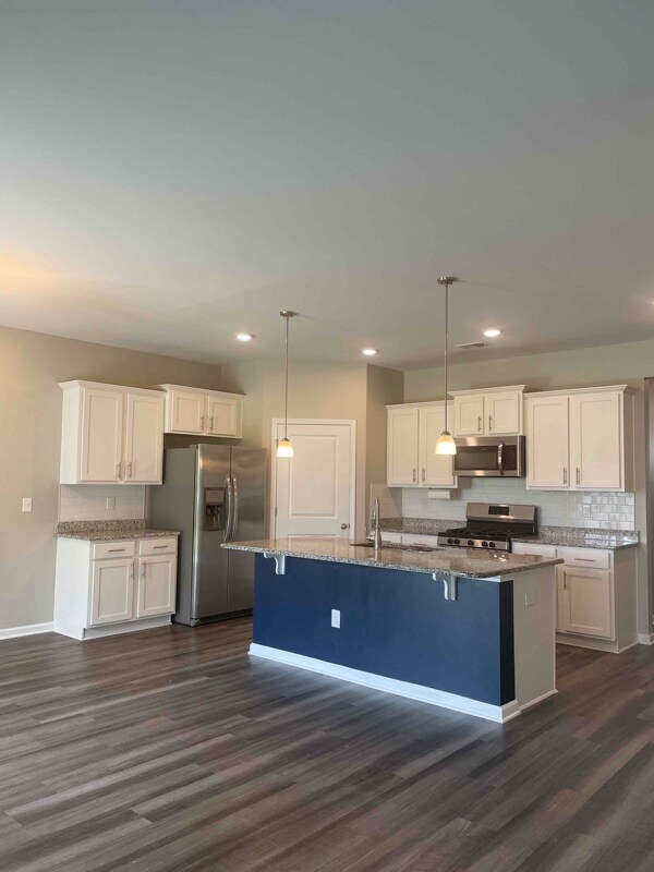 Building Photo - 956 Laurens Mill Dr