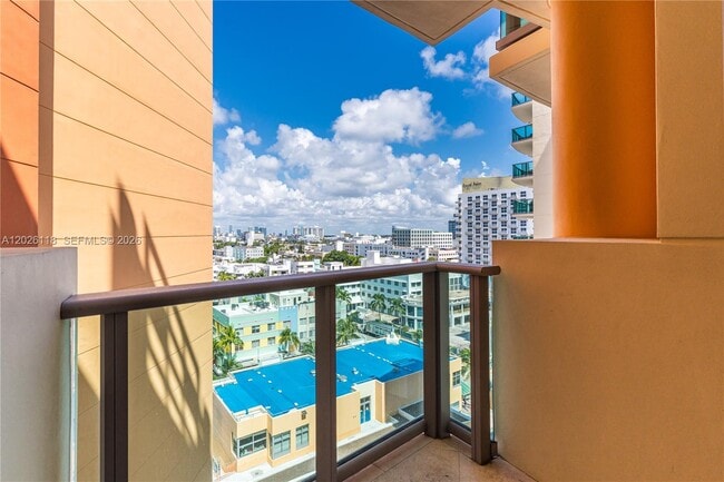 Building Photo - 1455 Ocean Dr