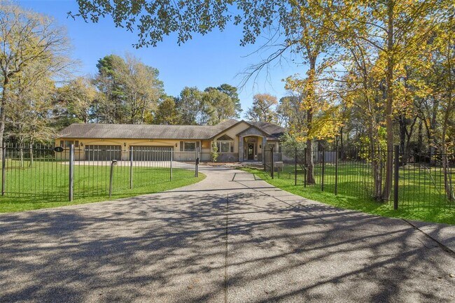 Building Photo - 5 Oak Crest Cir