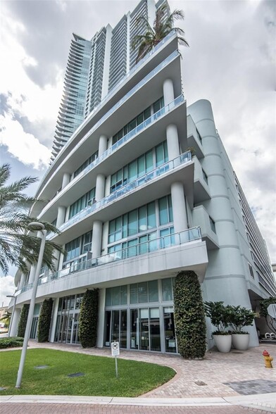 Building Photo - 92 SW 3rd St