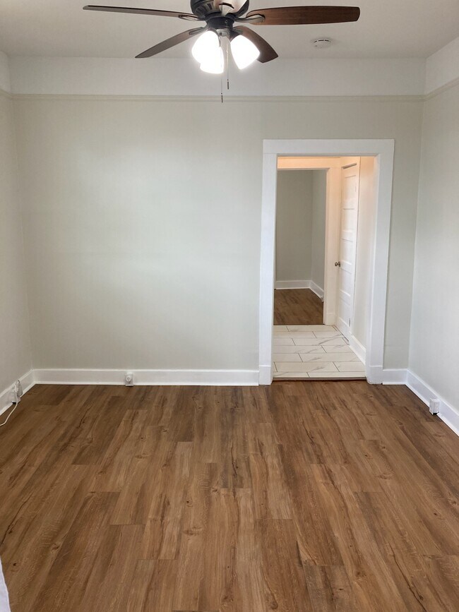 Building Photo - 8810 Oleander St