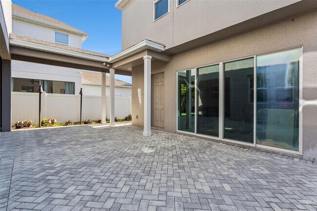 Building Photo - 7055 Scarlet Ibis Ln