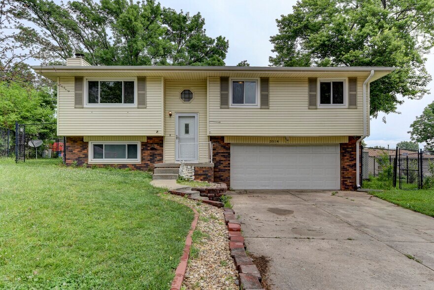 Building Photo - 3514 Glory Cir