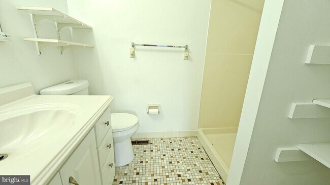 Building Photo - 117 Hamlet Dr