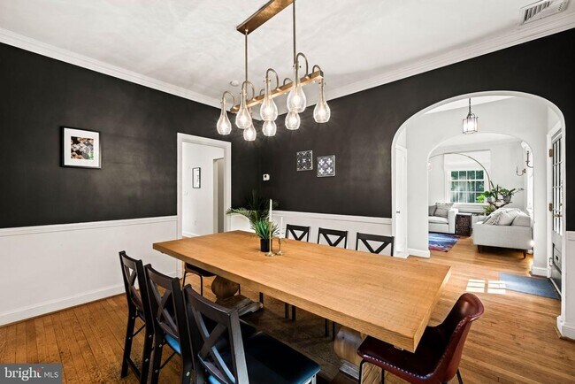 Building Photo - 1623 Jonquil St NW