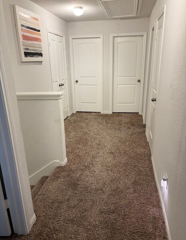 Building Photo - 17607 Desmond St