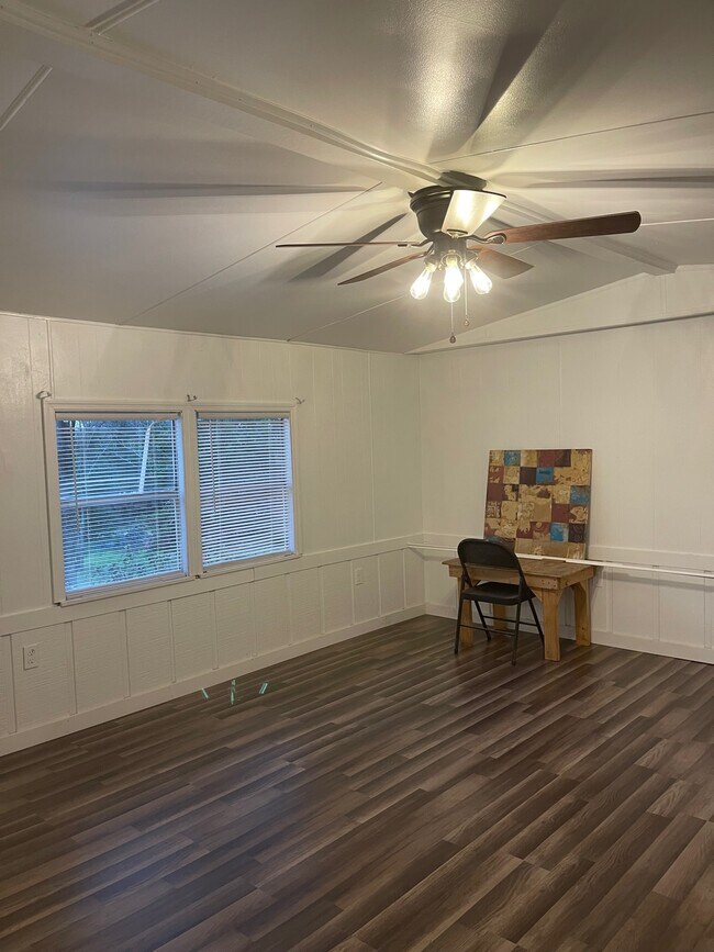 Building Photo - 2315 Geri Ann Ln