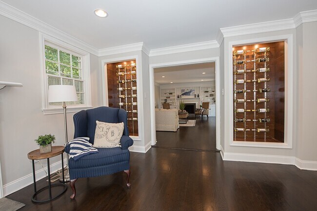 Building Photo - Luxury 4 Bed / 2.5 Bath Home - Great Wayne Location