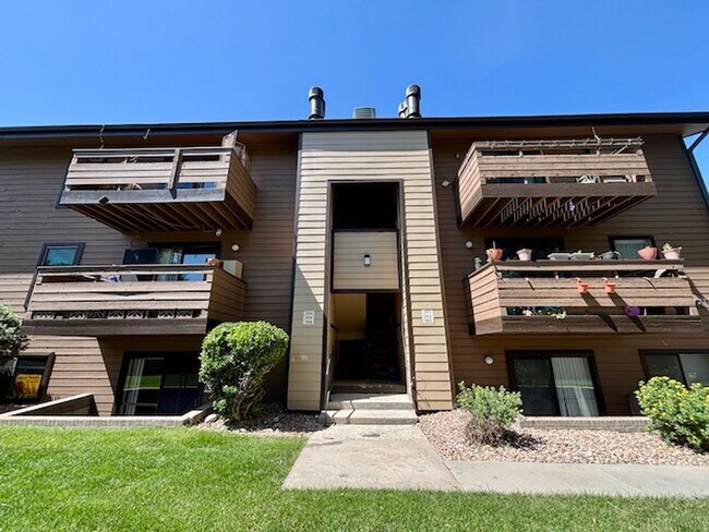 Primary Photo - 7150 W 20th Ave