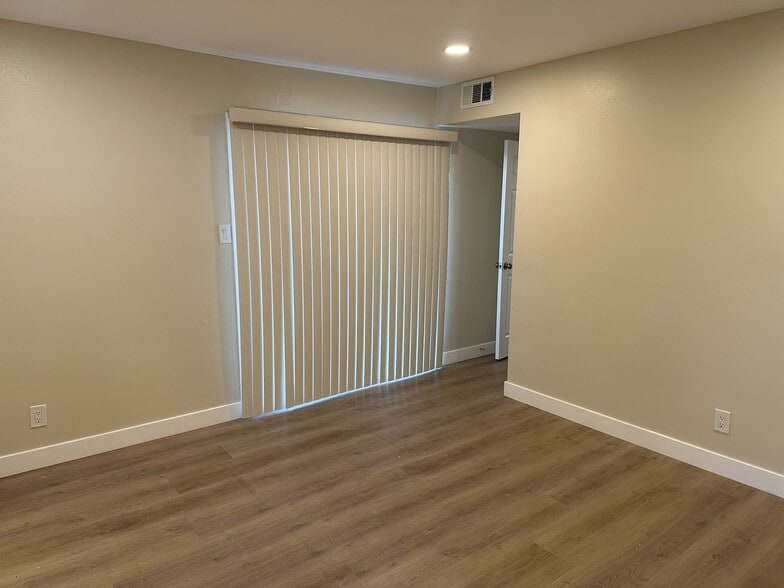 Primary Bedroom - 21035 Bryant St