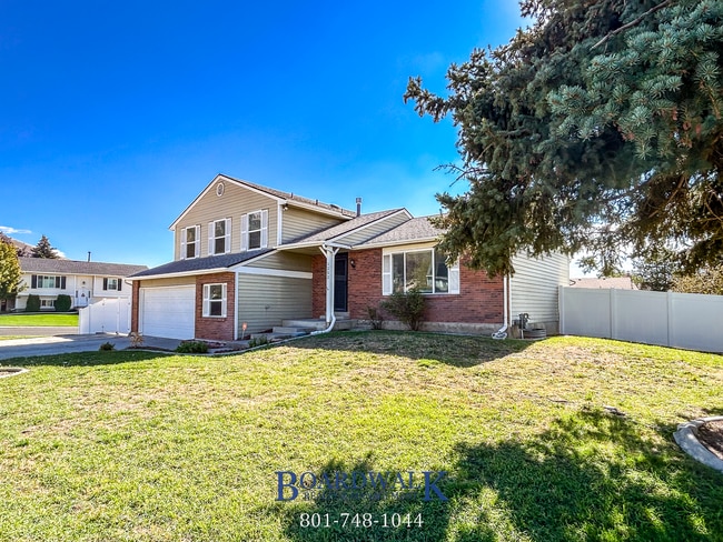 Primary Photo - Remodeled & Ready 5 bed in Sandy