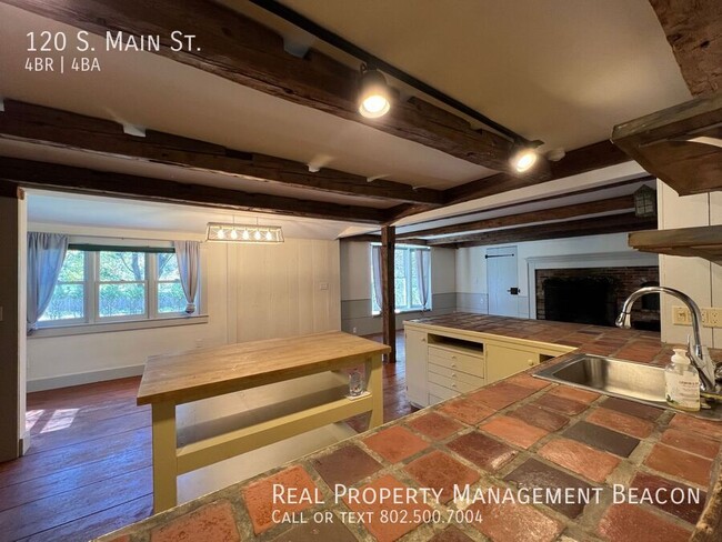 Building Photo - 120 S Main St