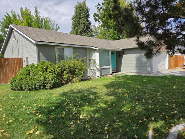 Building Photo - 80 W Bloomington Dr