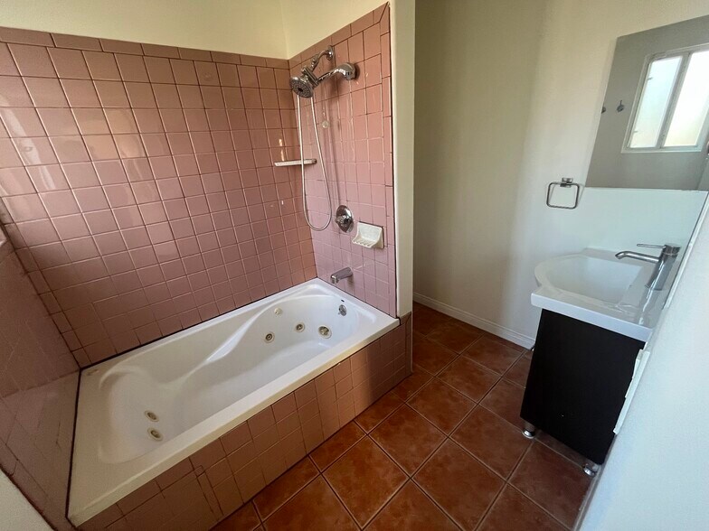 master bathroom - 5761 W Olympic Blvd