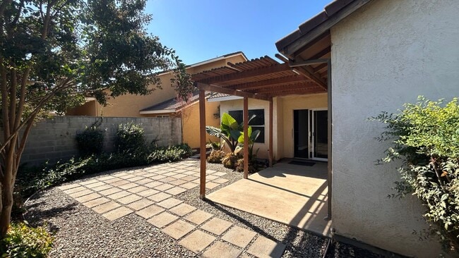 Building Photo - 3916 Pheasant Ln