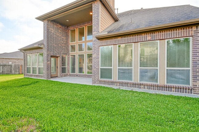 Building Photo - 4006 Misty Waters Ln