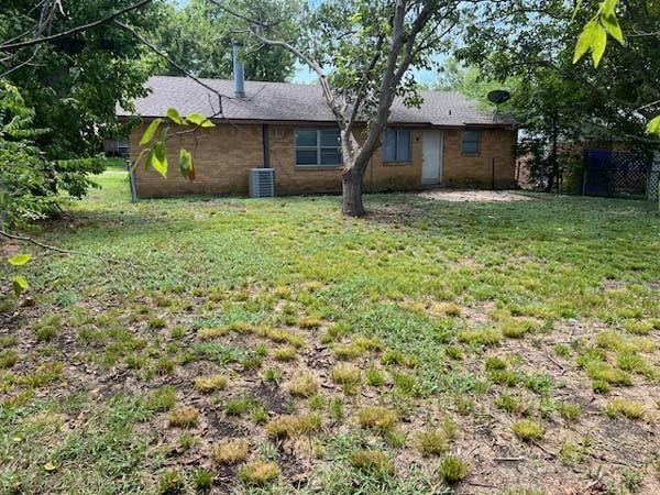 Building Photo - 806 Phillips Dr