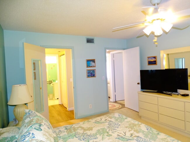 Building Photo - 409 Pine Glen Ln