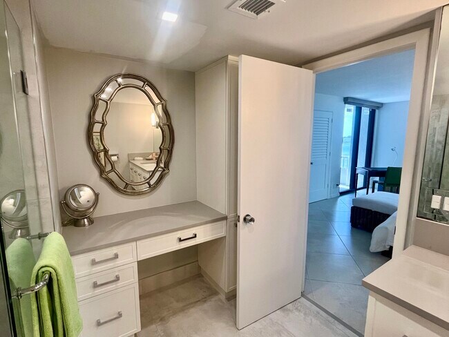 Building Photo - 5550 N Ocean Dr