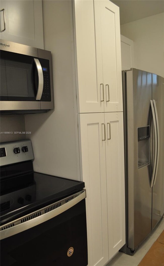 Building Photo - 2617 Segovia St