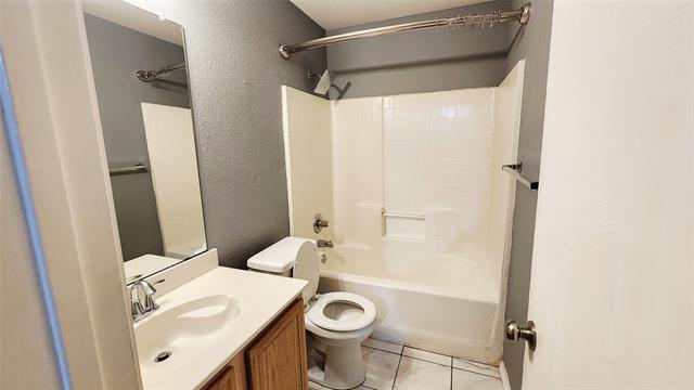 Building Photo - 2131 Coelum Ct