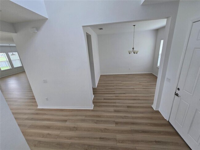 Building Photo - 11839 Cross Vine Dr