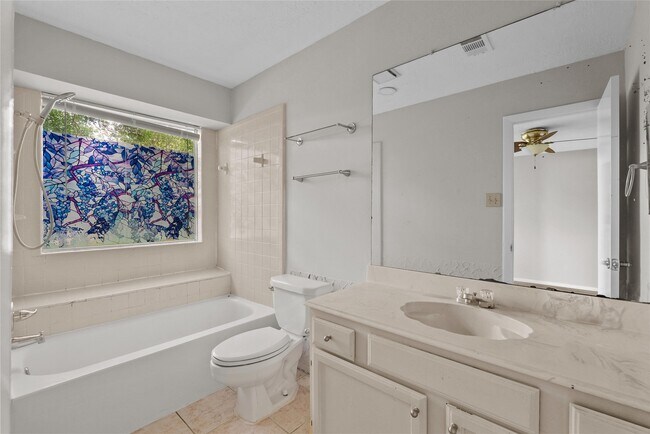 Building Photo - 2819 Sugar Wood Dr