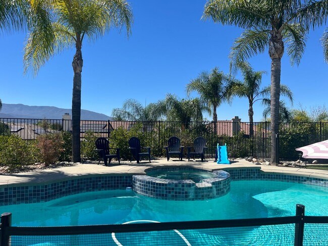 Building Photo - Pool Home - 4 bedroom - Paseo Del Sol