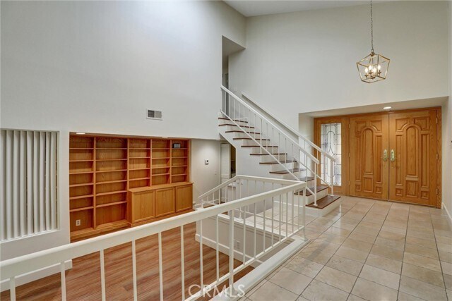 Building Photo - 16 Sycamore Creek