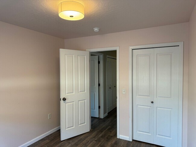 Building Photo - Spacious 3 Bed, 2 Bath in Lolo, MT!!