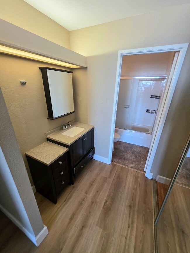 Building Photo - 555 Pierce St