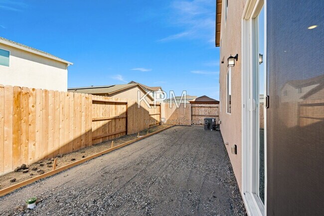 Building Photo - 10925 Admiral Cv Wy