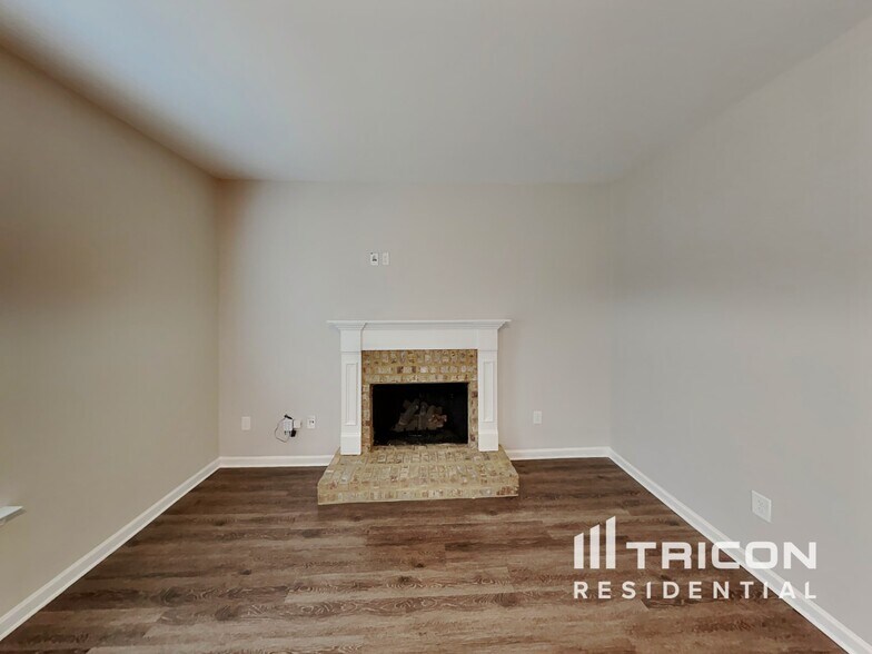 Building Photo - 55 Moss Way