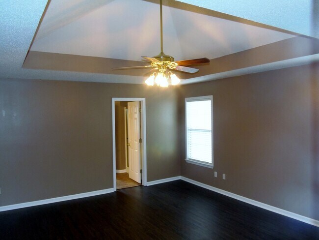 Building Photo - Call Tonia Rollins (501)626-9917