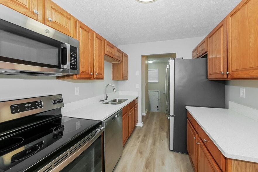 Building Photo - 2096 Dylan Ct
