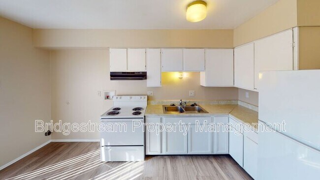 Building Photo - 4653 Wayne Meadows Cir