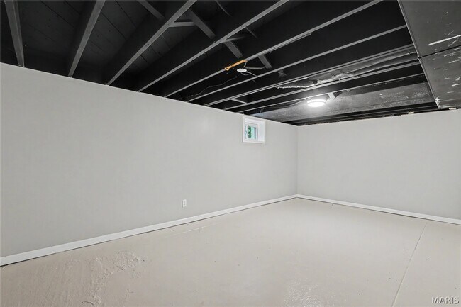 Building Photo - 6933 Melrose Ave