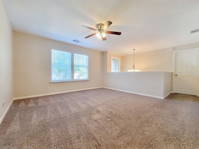Building Photo - Beautiful Single Family - 4/BR 2.5/BA