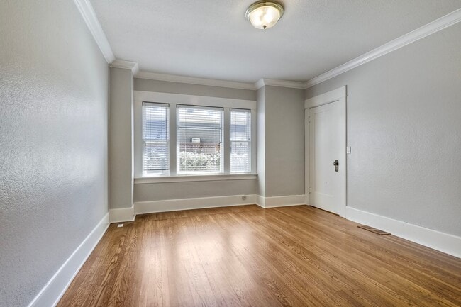 Building Photo - 4052 Albatross St