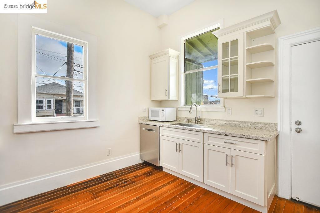 Building Photo - 888 Pine St