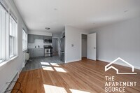 Building Photo - 5824 W Lawrence Ave