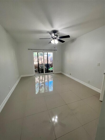 Building Photo - 2352 NW 37th Ave