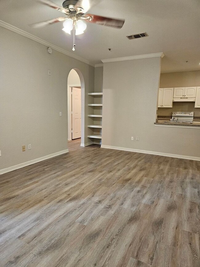 Building Photo - $600 Deposit* 2bed 2bath Downtown Orlando ...